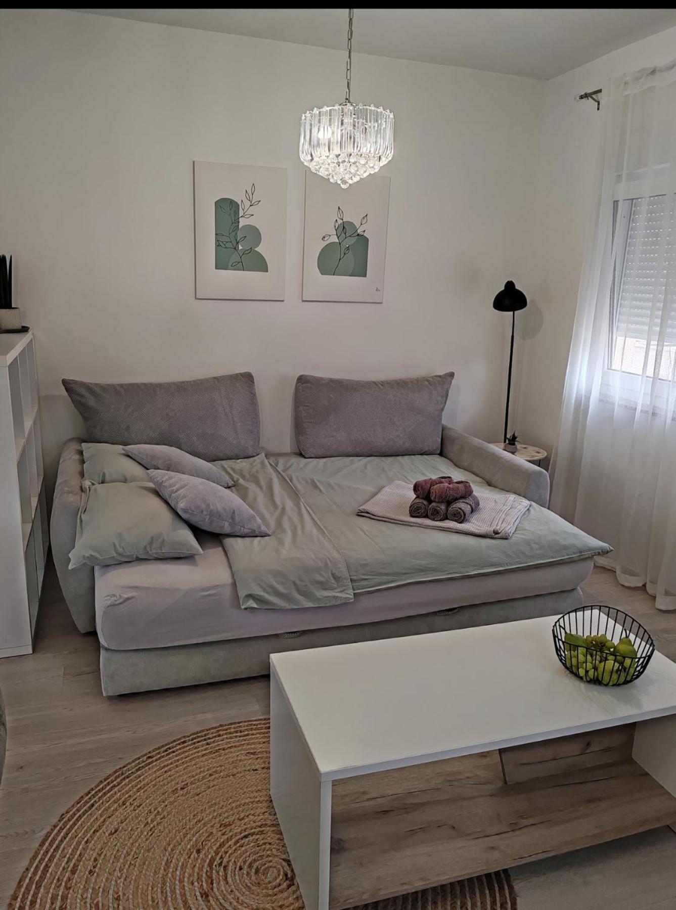 מדולין Apartman Teo מראה חיצוני תמונה